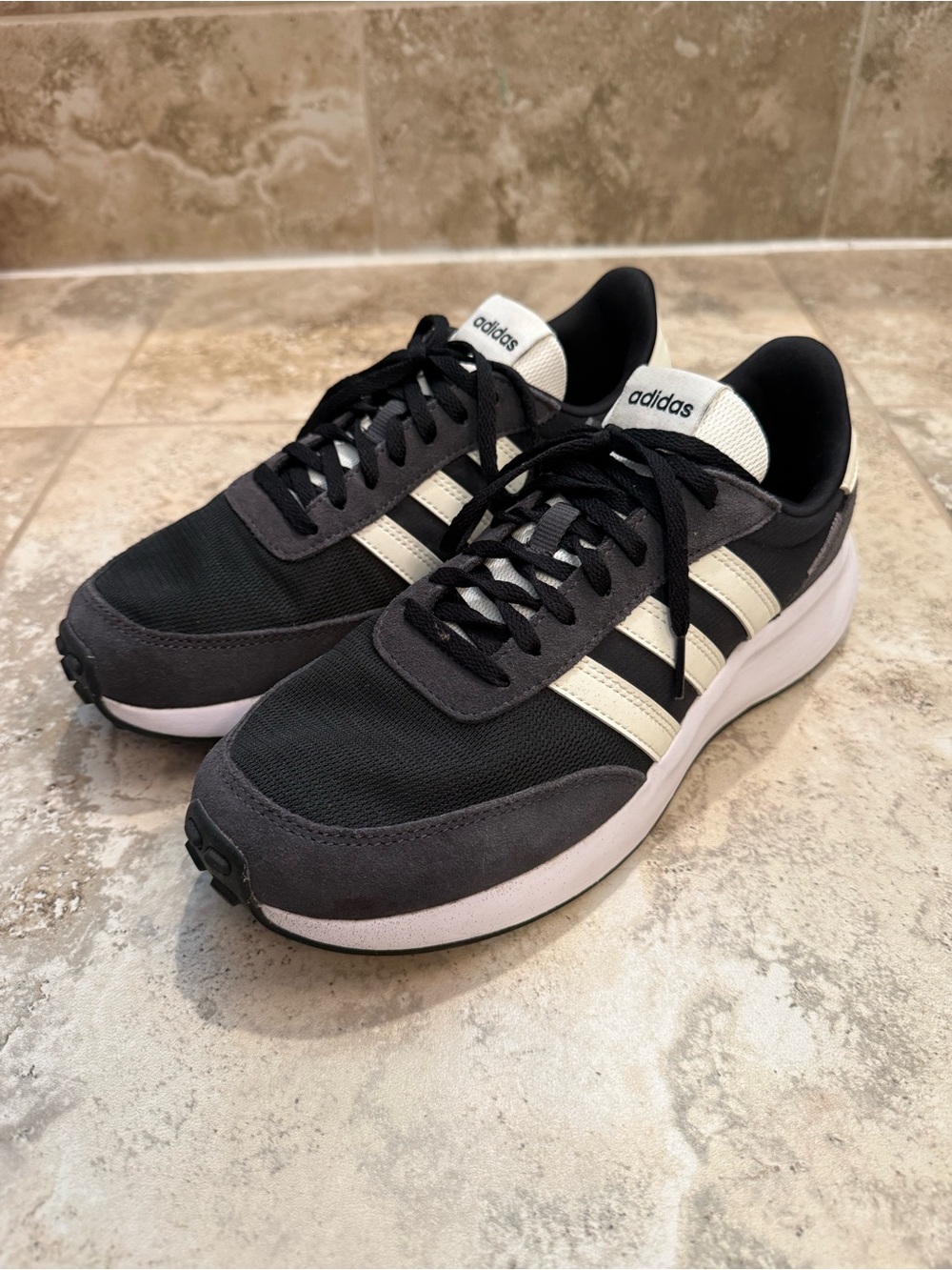 adidas Black & White Casual Retro Runner Shoes Men's Size 8